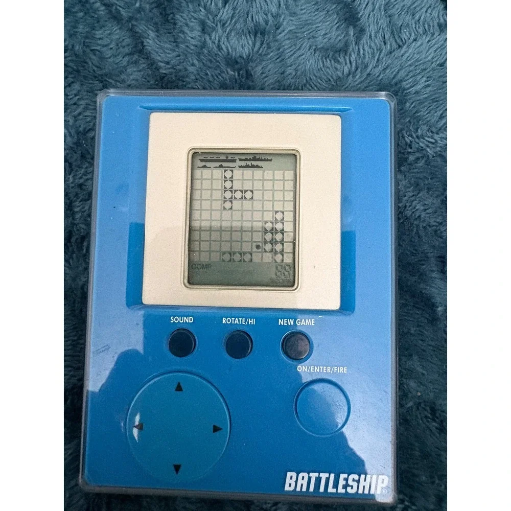 Milton Bradley Battleship Handheld Electronic Game 2007 Blue Hasbro 04633 Retro